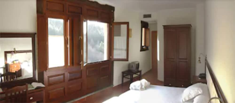 Hotel Balneario Rio Pambre Palas de Rei エクステリア 写真