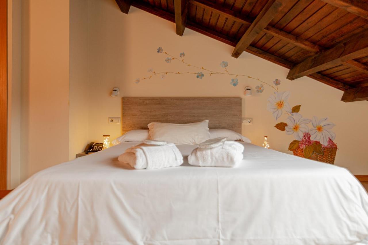 Hotel Balneario Rio Pambre Palas de Rei エクステリア 写真