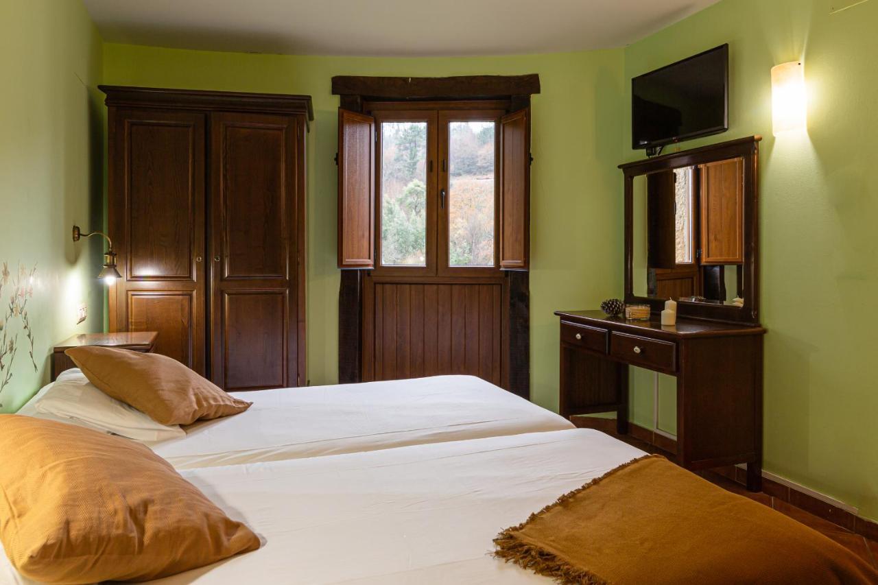 Hotel Balneario Rio Pambre Palas de Rei エクステリア 写真